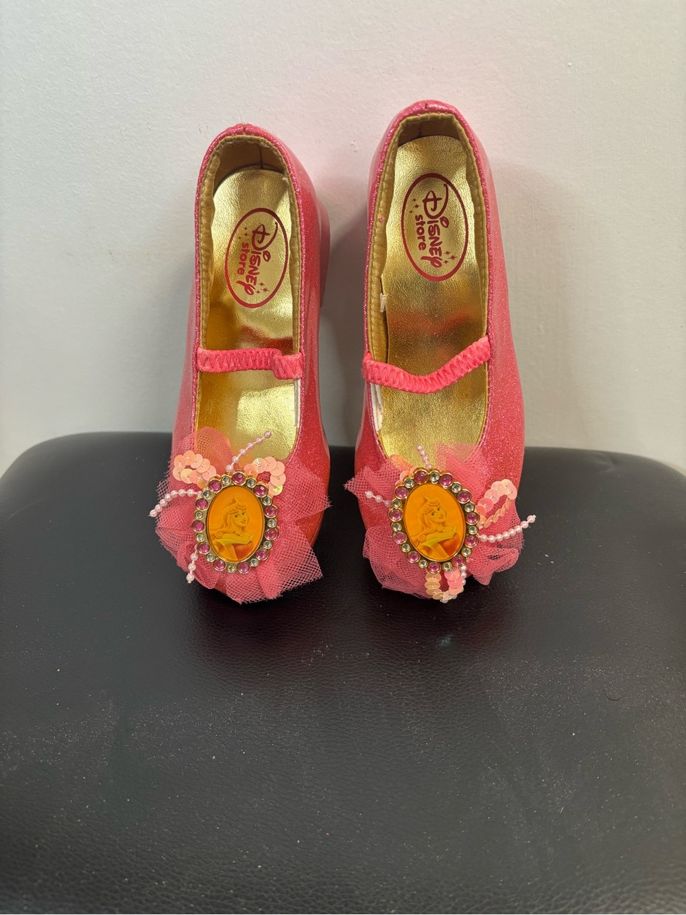 Disney Girls Pink Glitter Princess Aurora brand new never worn size 11/12 Shoe